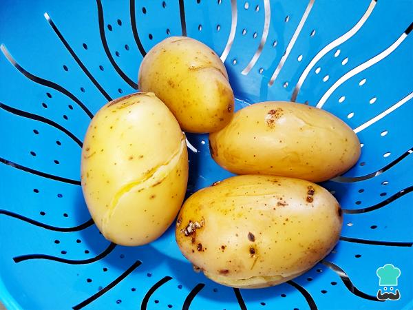 Receta de Bolitas de papas con queso - Paso 1