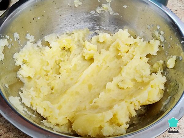 Receta de Bolitas de papas con queso - Paso 2