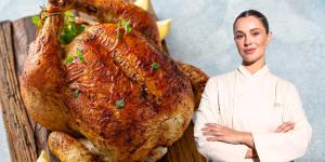 Vero Gómez, chef: “Para que el pollo al horno quede jugoso y con la piel crujiente, hay que curarlo con una mezcla de sal, azúcar y aromáticas entre 4 y 12 horas”
