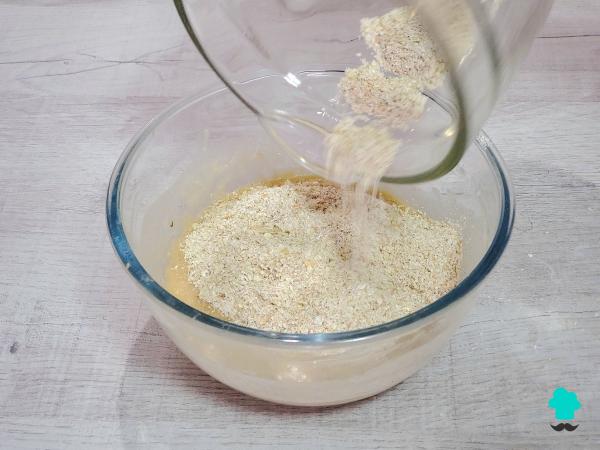 Receta de Muffins de plátano y avena saludables: quedan tiernos, esponjosos y naturalmente dulces - Paso 5