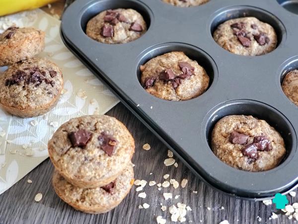 Receta de Muffins de plátano y avena saludables: quedan tiernos, esponjosos y naturalmente dulces - Paso 8
