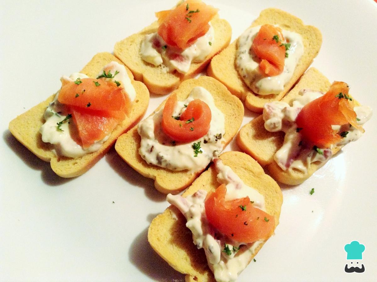 Receta de Canapés de salmón ahumado y queso