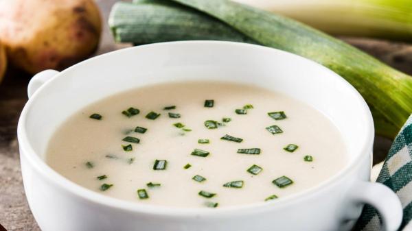 Francia da una lección a España: la vichyssoise se sirve fría y se hace con nata y mantequilla