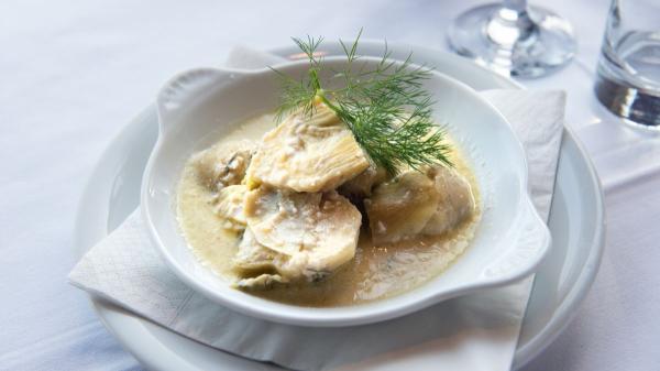 Marta Verona, nutricionista: “La cena más elegante del verano se prepara con 1 bote de alcachofas, 1 huevo, queso cottage y jamón” - El truco para tener esta crema de alcachofas lista en la nevera cuando llegue la hora de cenar