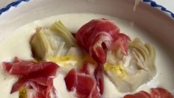 Marta Verona, nutricionista: “La cena más elegante del verano se prepara con 1 bote de alcachofas, 1 huevo, queso cottage y jamón” - Ingredientes y pasos para cocinar la crema fría de alcachofas de Marta Verona 