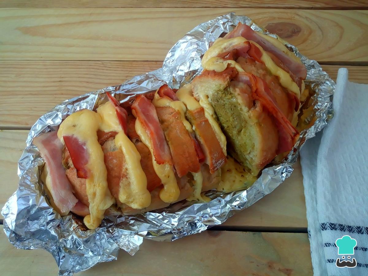 Receta de Pan relleno de queso y bacon al horno