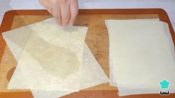 Receta de Tarta de manzana con masa filo: la versión más ligera y crujiente del clásico de siempre - Paso 6