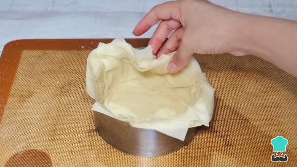 Receta de Tarta de manzana con masa filo: la versión más ligera y crujiente del clásico de siempre - Paso 7