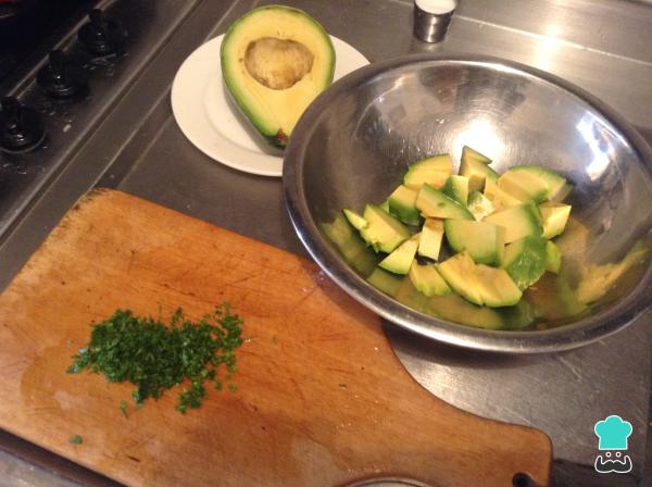 Receta de Guacamole con tomate - Paso 4