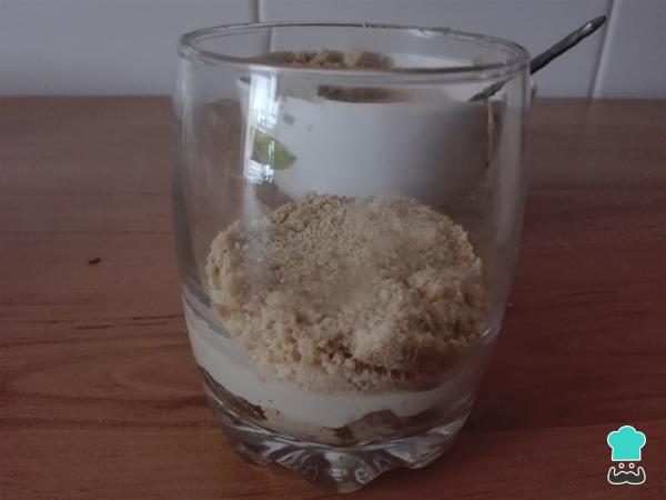Receta de Carlota de limón con plátano - Paso 4