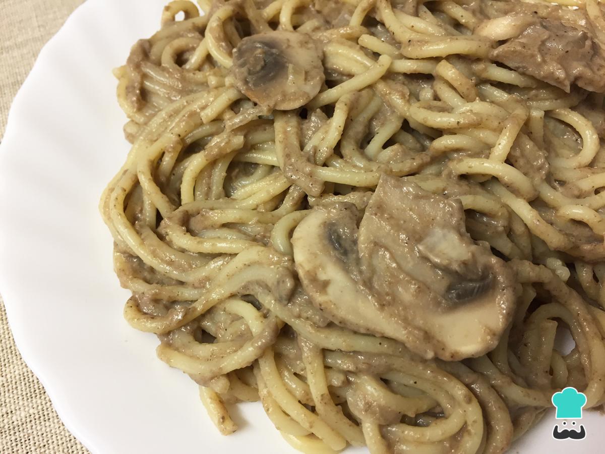 Receta de Espaguetis con salsa de setas