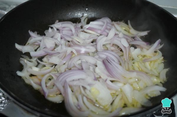 Receta de Calamares encebollados - Paso 2