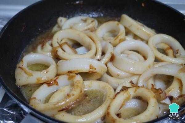 Receta de Calamares encebollados - Paso 7