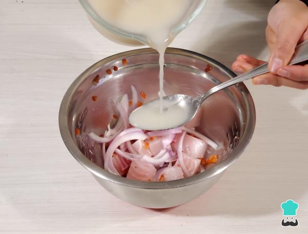 Receta de Ceviche con leche de tigre - Paso 5