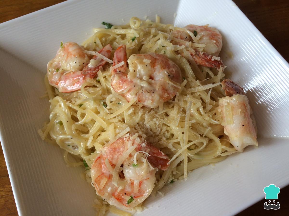 Receta de Pasta Alfredo con camarones