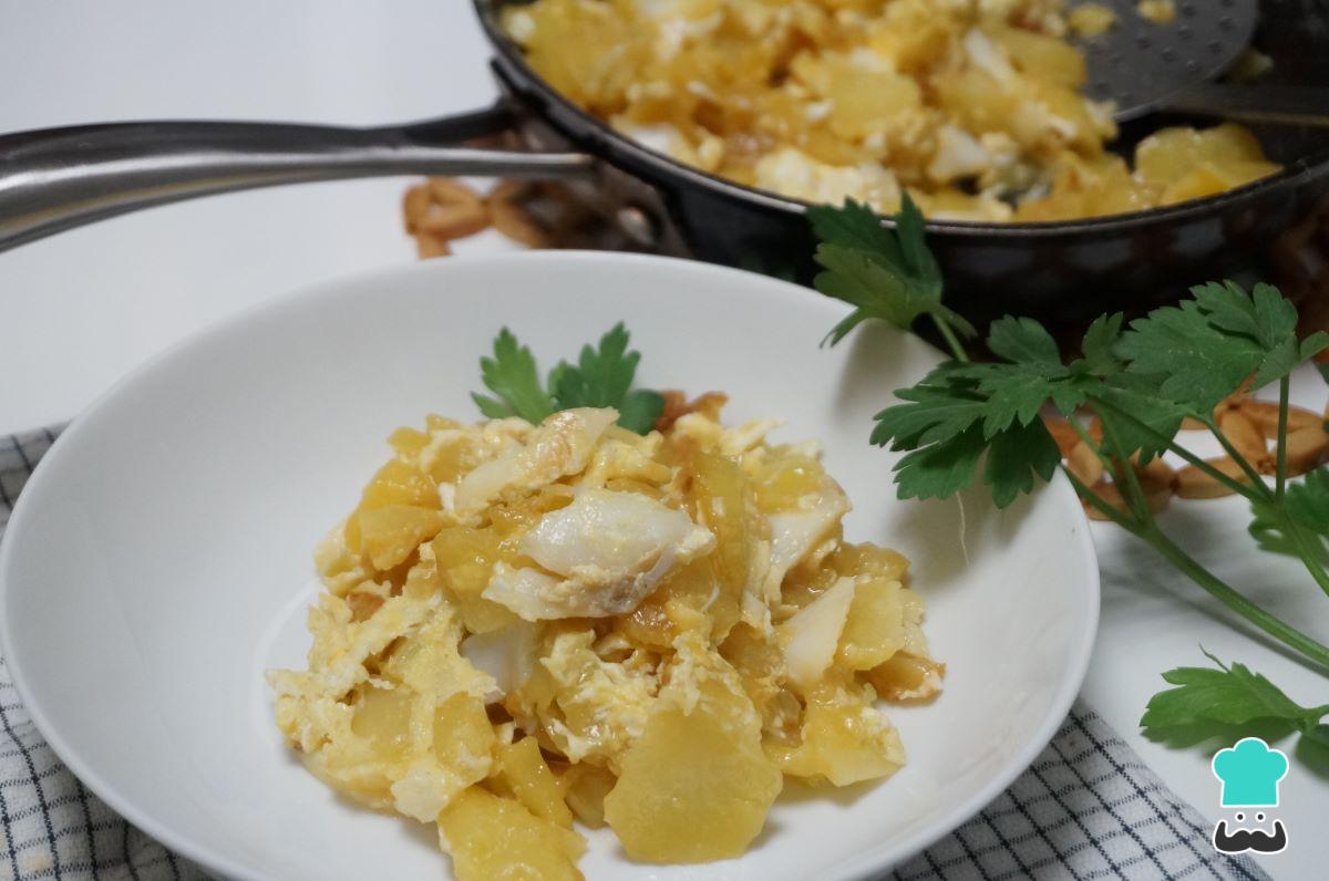 Receta de Bacalao con patatas y huevo