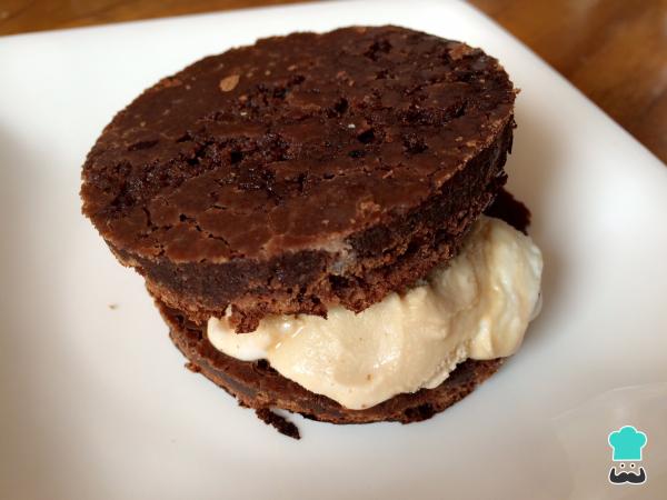 Receta de Sándwich de brownie con helado