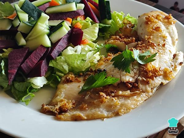 Receta de Pescado al mojo de ajo - Paso 6
