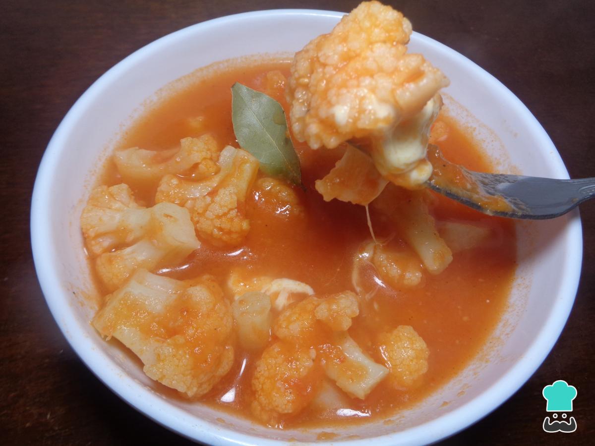 Receta de Sopa de coliflor con queso mexicana
