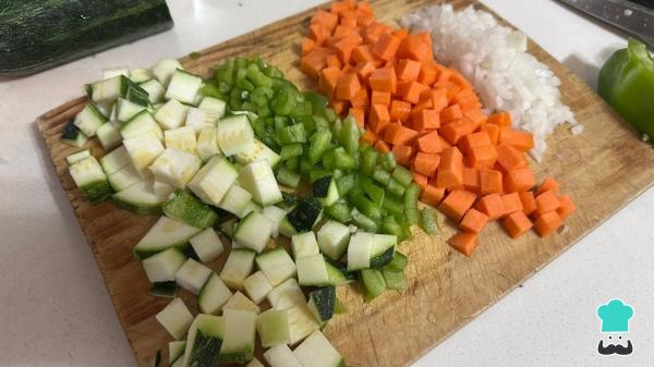 Receta de Lentejas rojas con verduras: plato nutritivo cargado de hierro que sacia de verdad - Paso 1