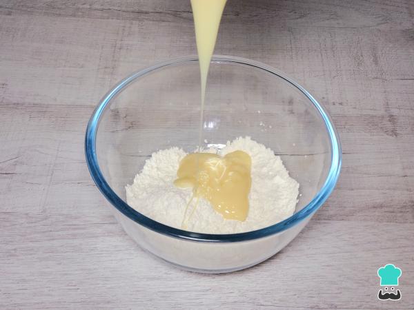 Receta de Galletas de leche condensada con 3 ingredientes - Paso 1