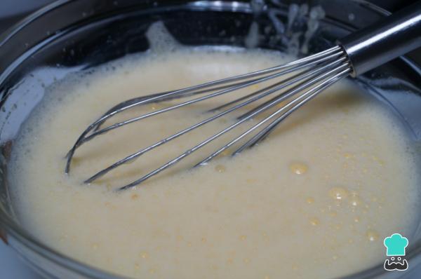 Receta de Magdalenas caseras con pepitas de chocolate - Paso 1