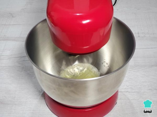 Receta de Tarta de yogur griego con maizena - Paso 1