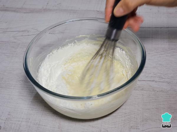 Receta de Tarta de yogur griego con maizena - Paso 5