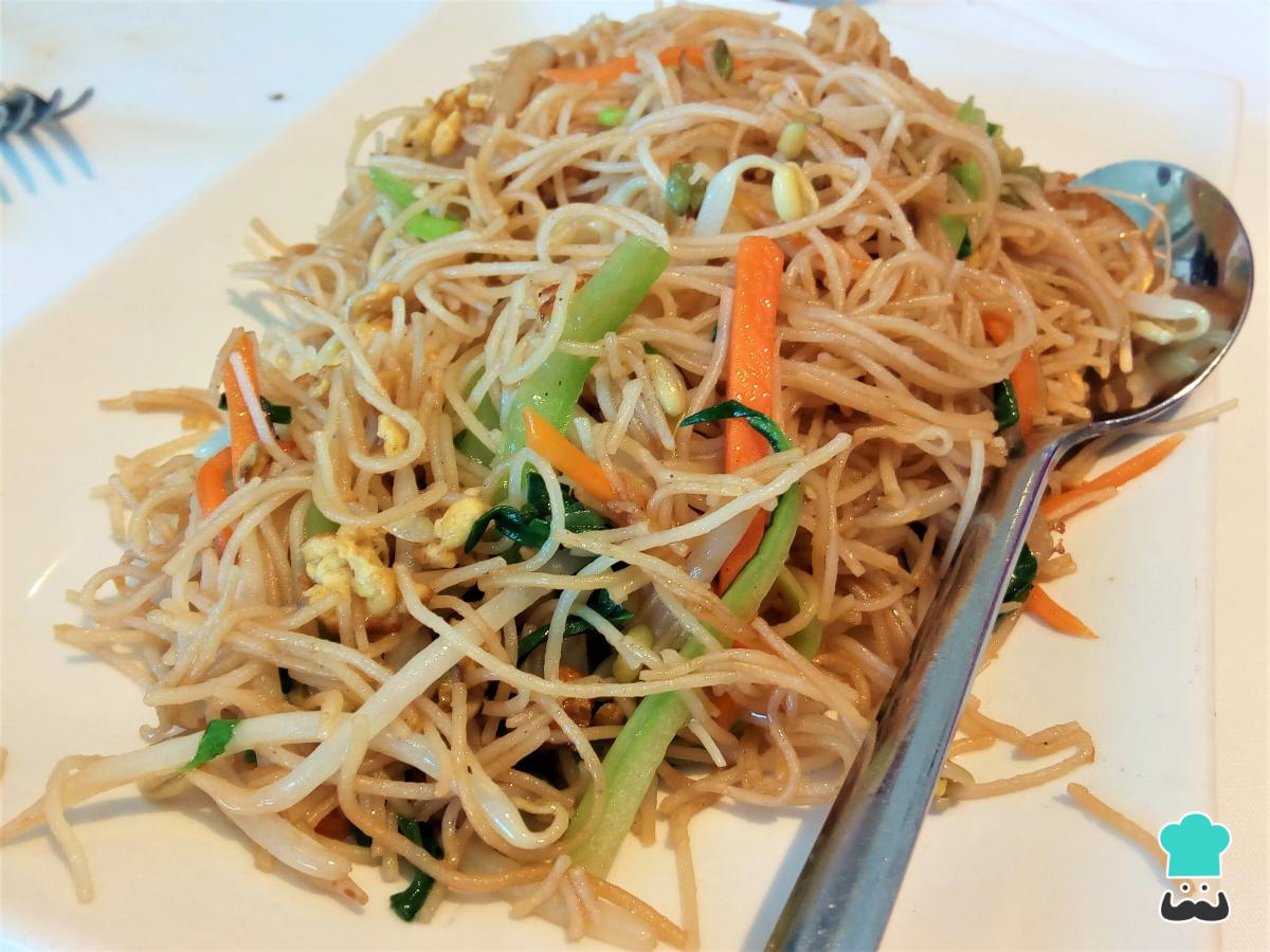 Receta de Fideos chinos con verduras y soja