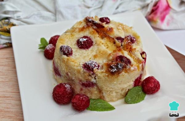 Receta de Pudin de chocolate blanco y frambuesas