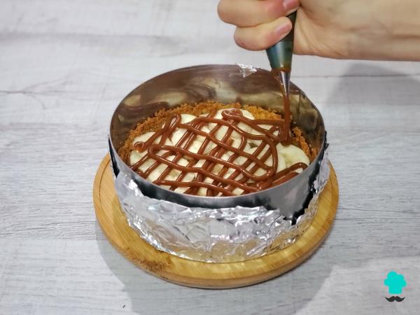 Receta de Tarta banoffee original: rápida, fácil y con una combinación irresistible - Paso 7