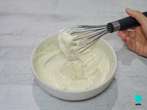 Receta de Tarta banoffee original: rápida, fácil y con una combinación irresistible - Paso 8