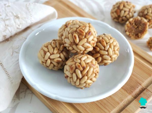 Receta de Panellets de boniato y piñones: cómo hacerlos en casa para que queden tiernos por dentro - Paso 8