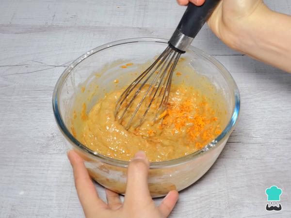 Receta de Bizcocho de zanahoria y canela jugoso - Paso 4