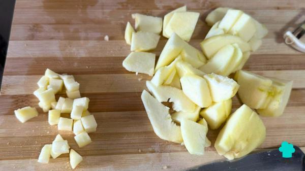 Receta de Sopa fría de pepino y manzana: el plato más fresco y ligero del verano - Paso 1