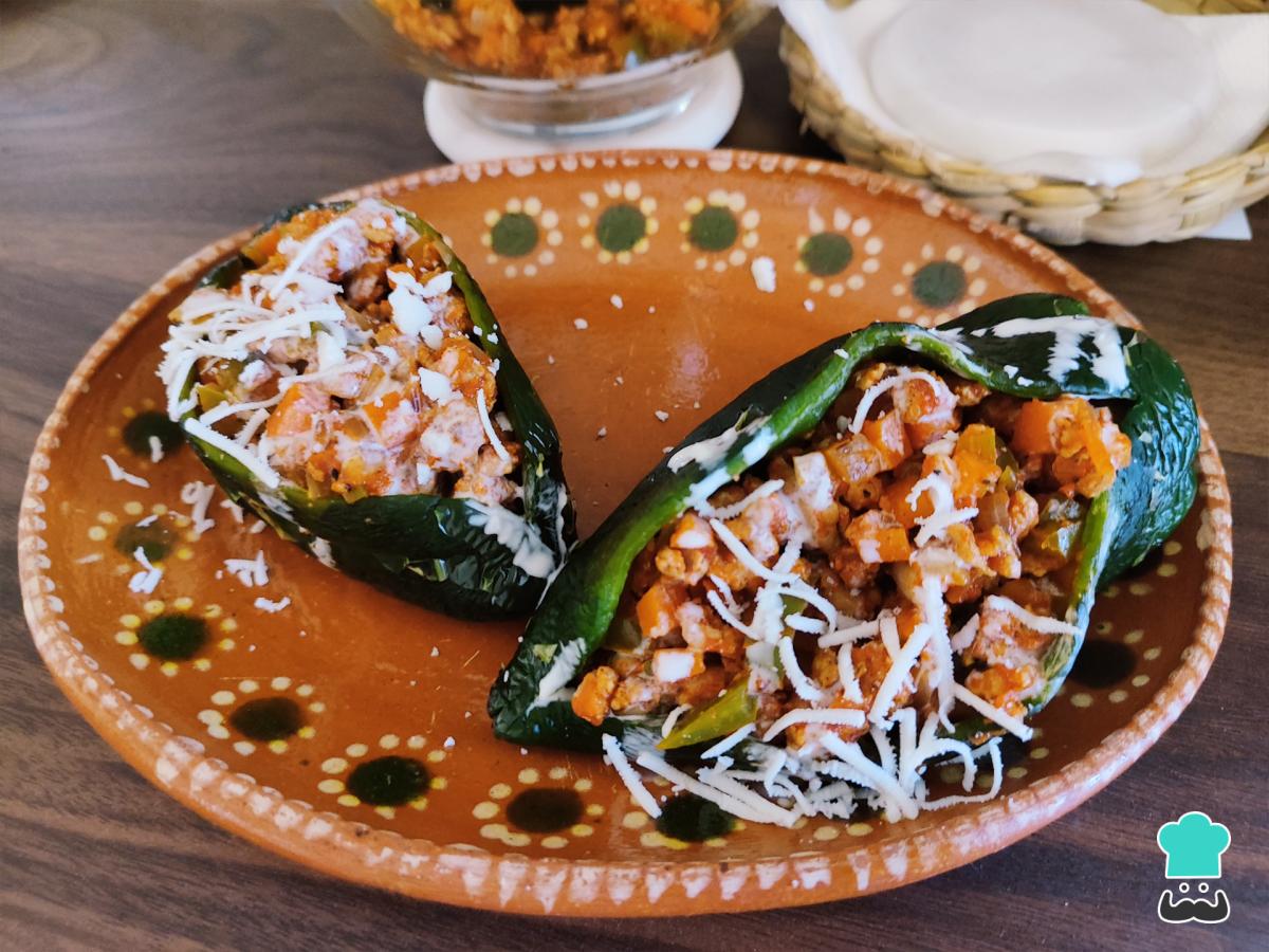 Receta de Chiles rellenos de picadillo