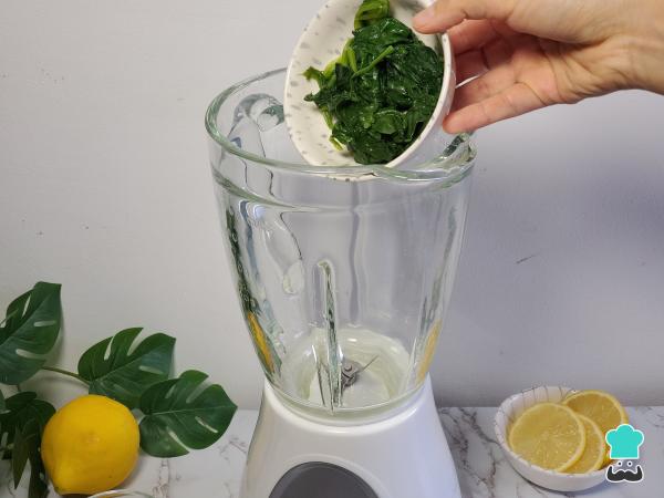 Jugo de espinaca: para qué sirve y beneficios - Paso 1