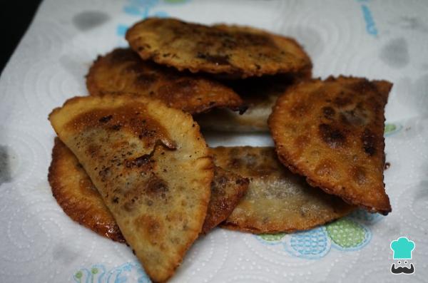 Receta de Empanadillas dulces rellenas de chocolate - Paso 6