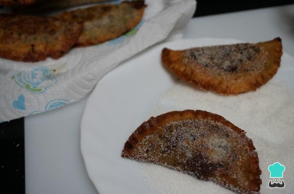 Receta de Empanadillas dulces rellenas de chocolate - Paso 7