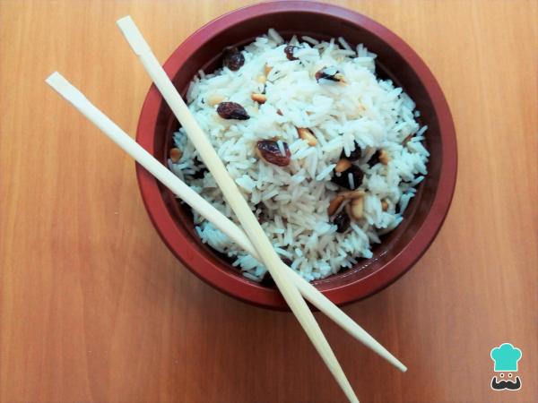 Receta de Arroz con pasas y piñones - Paso 6