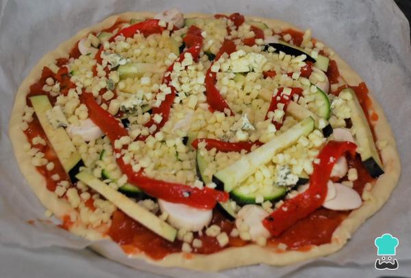 Receta de Pizza vegetal con queso azul - Paso 6