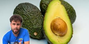 Raúl Cardaba, frutero: “Para saber si un aguacate está negro por dentro, no te fijes en el color, sino en si la piel se separa de la pulpa al tocarlo”