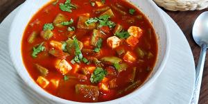 Receta de Nopales guisados en salsa roja