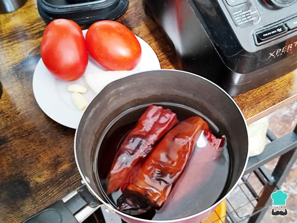 Receta de Nopales guisados en salsa roja - Paso 3