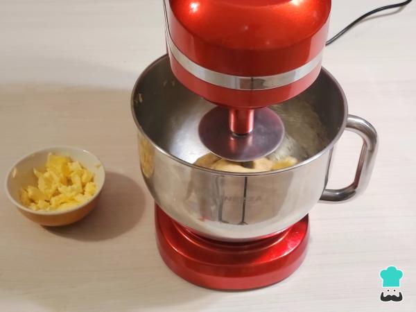 Receta de Roscón de Reyes sin lactosa - Paso 4