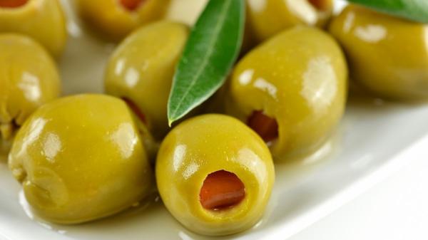 Confirmado por el BOE: el etiquetado de estos 4 alimentos deberá ser más transparente para el consumidor a partir de ahora - Más transparencia en la etiqueta de las aceitunas rellenas