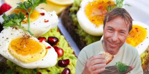 Pablo Albuerne, chef: “El desayuno perfecto se prepara en pocos minutos con huevo, aguacate y granada”