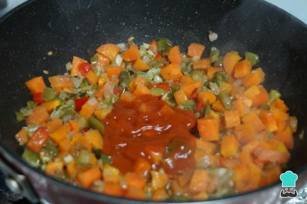 Receta de Albóndigas en salsa jardinera - Paso 6