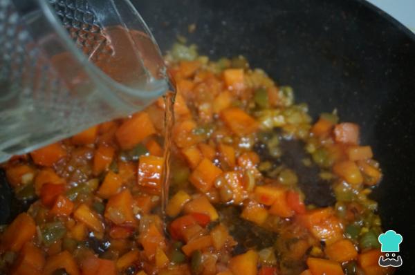 Receta de Albóndigas en salsa jardinera - Paso 7