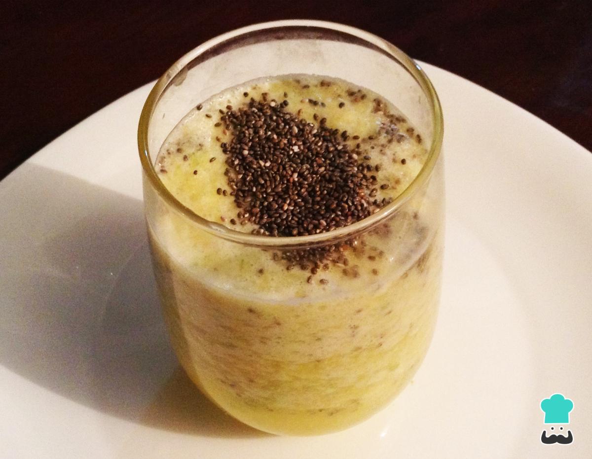 Batido con piña y semillas de chía para adelgazar